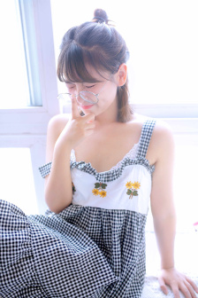 卖保险的女销售